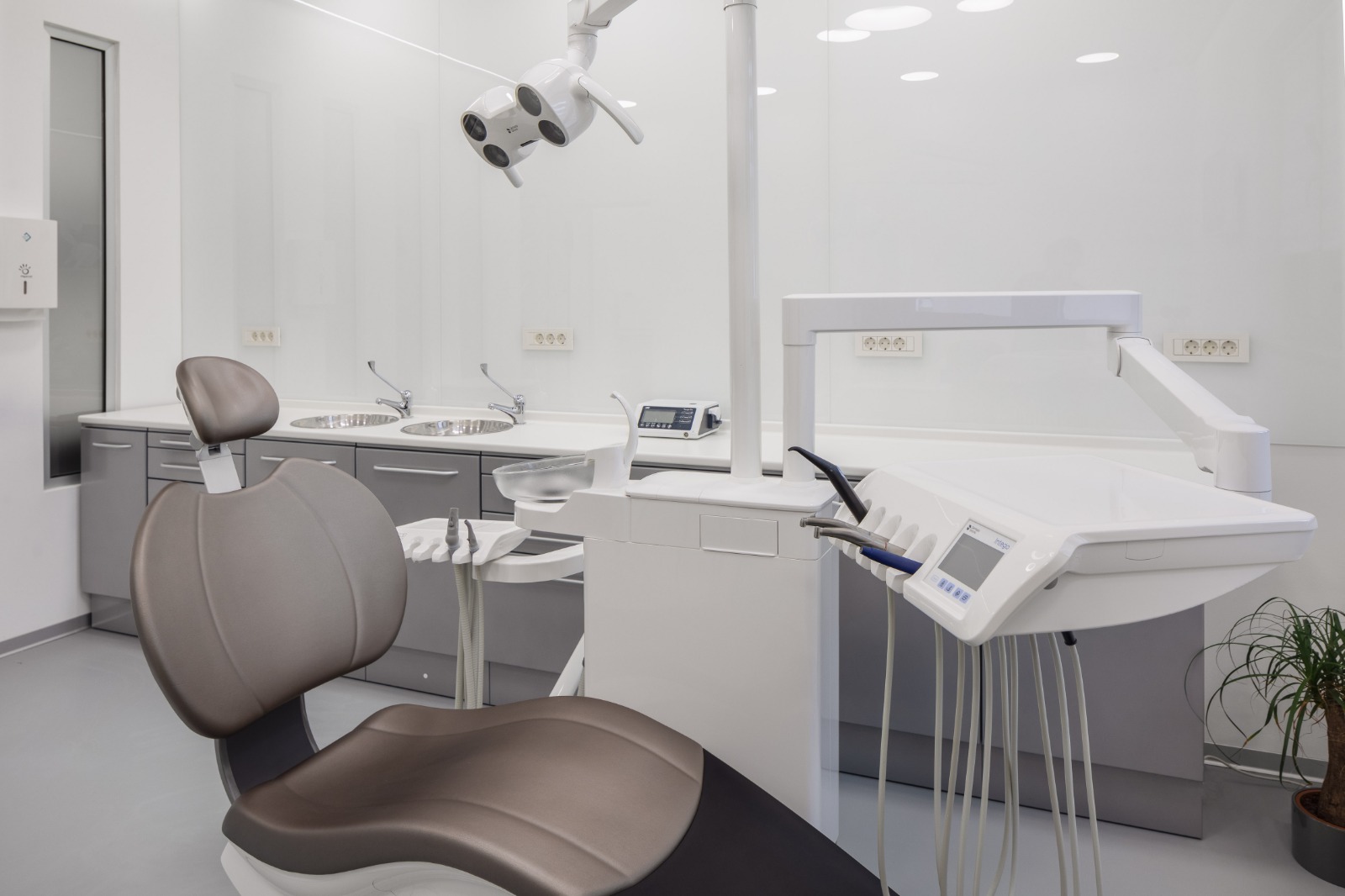 Moderno opremljena ordinacija u Dental centru Škaričić, Split